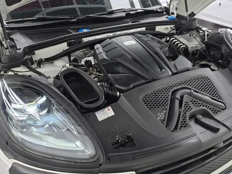 Porsche Macan, снимка 6 - Автомобили и джипове - 56711741