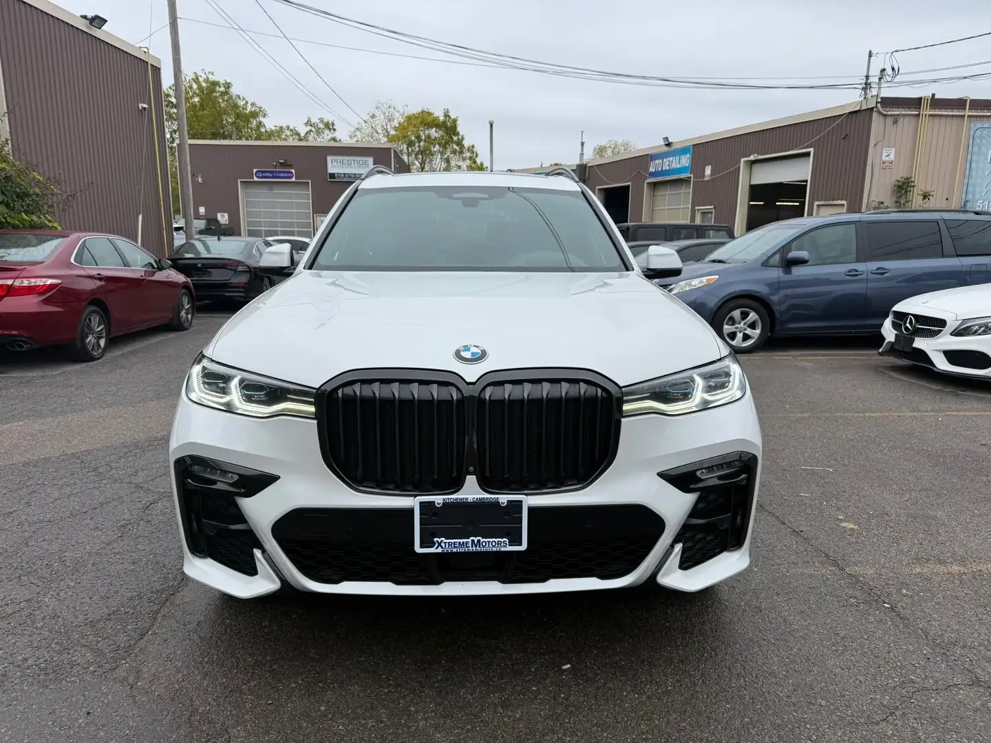 BMW X7 M-PACK* LASER* МАСАЖ* ОБДУХ* HEAD-UP* DISTRONIK* S, снимка 1