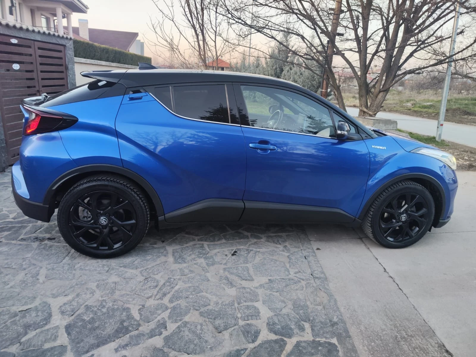 Toyota C-HR 2.0 В Гаранция Bi tone, снимка 13 - Автомобили и джипове - 53252172