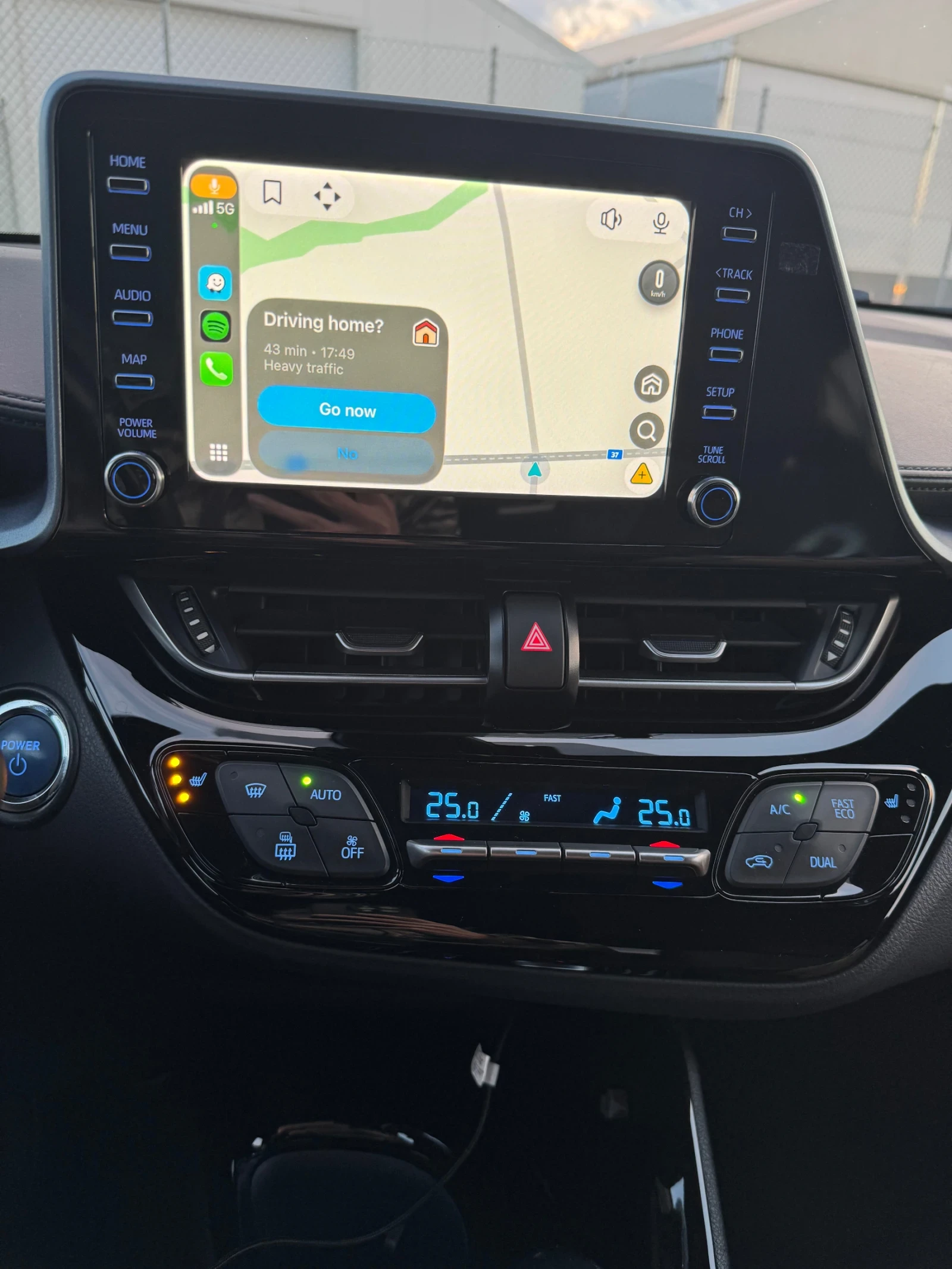 Toyota C-HR 2.0 В Гаранция - изображение 5