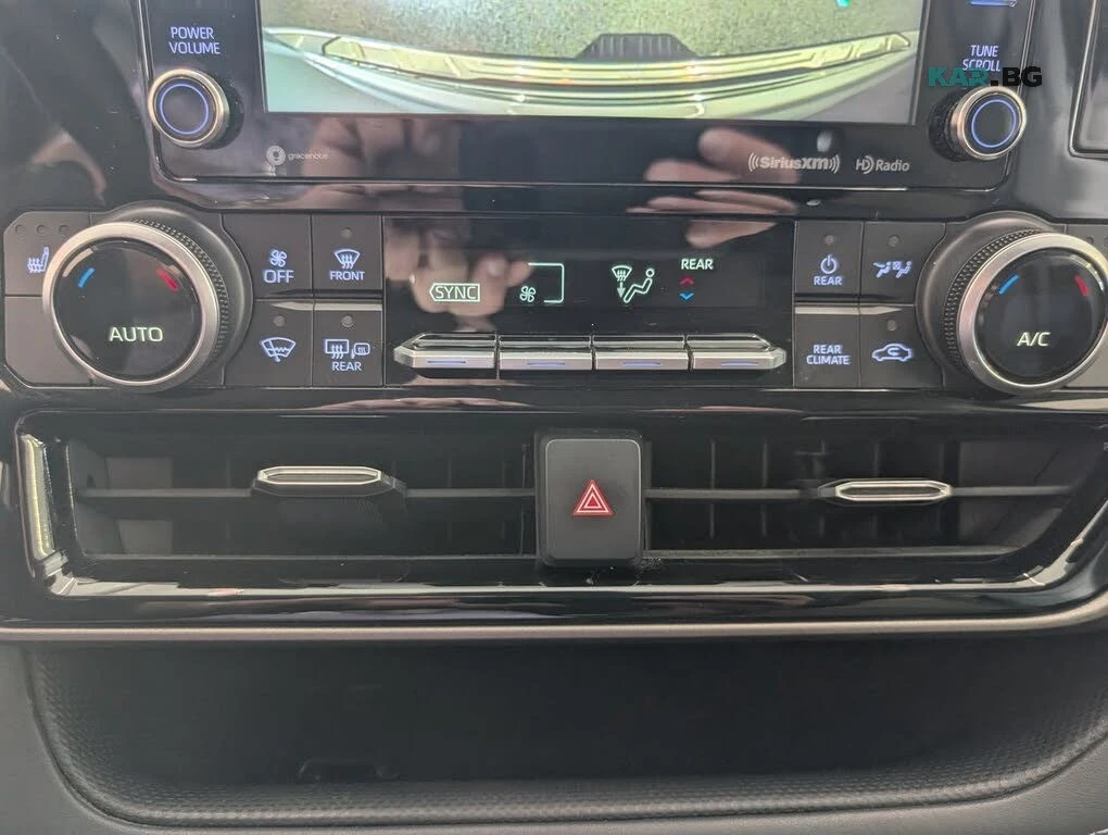 Toyota Highlander LE AWD* DISTRONIC* ПОДГРЕВ* КАМЕРА* КРАЙНА ЦЕНА* , снимка 11 - Автомобили и джипове - 55943033