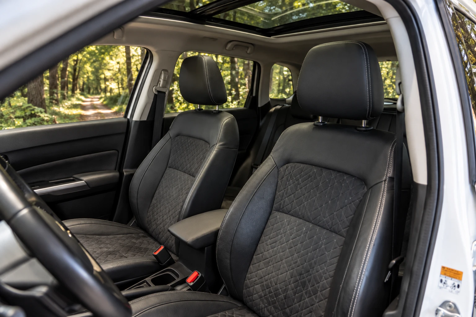 Suzuki Vitara ALL GRIP, снимка 4 - Автомобили и джипове - 56223159