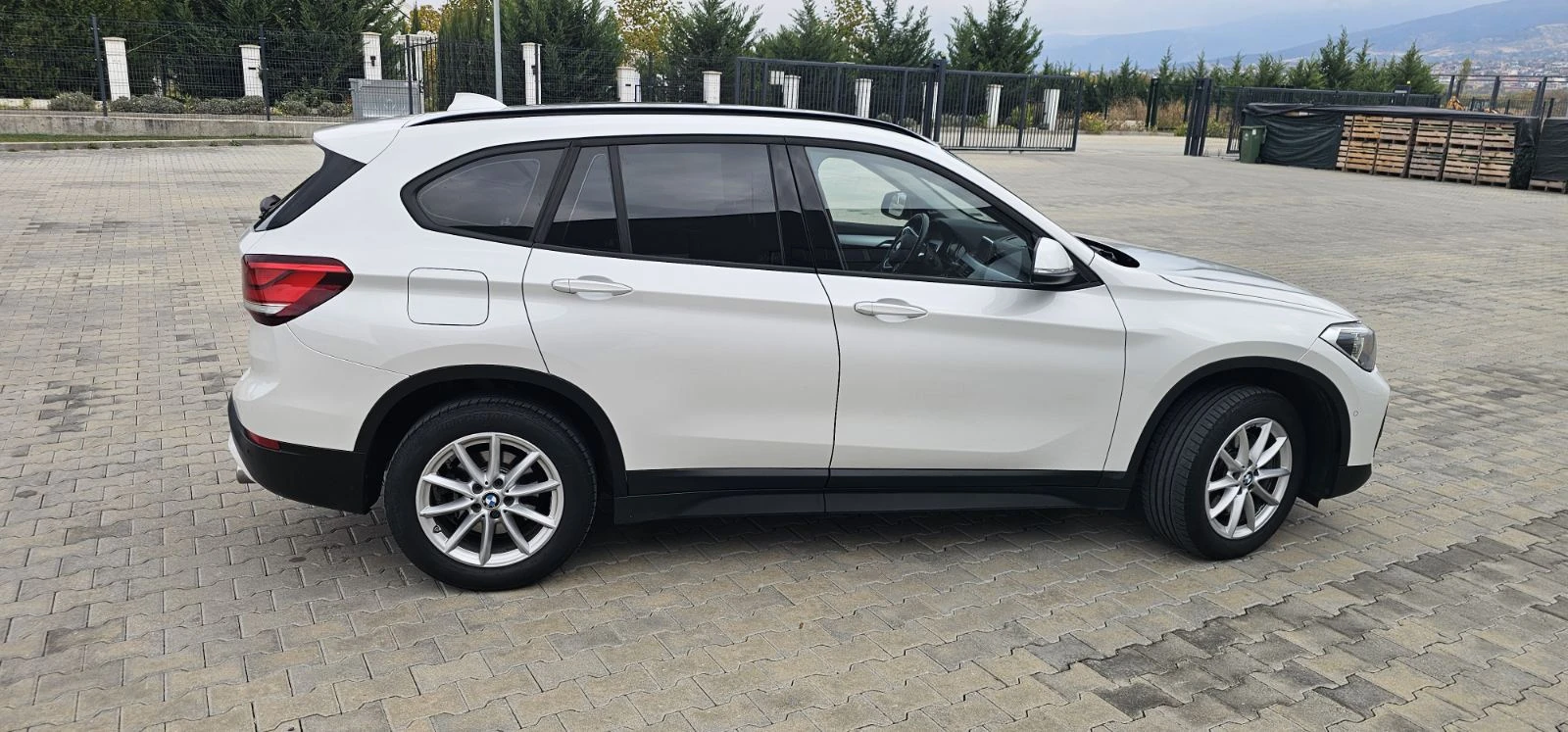 BMW X1 F48, снимка 3 - Автомобили и джипове - 56650791
