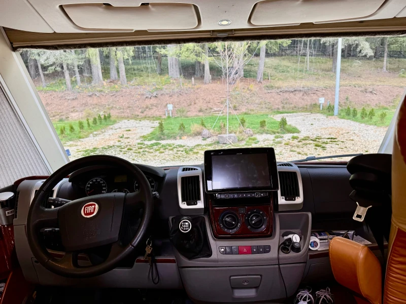 Кемпер Carthago Chik E-Line Splus 3, 0, снимка 14 - Каравани и кемпери - 52269272