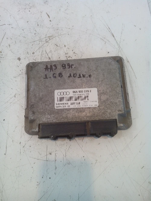 Компютър мотор Ауди А3 2.0 бензин