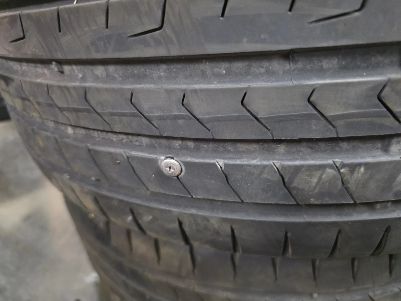 Гуми Летни 225/50R18, снимка 9 - Гуми и джанти - 56730710