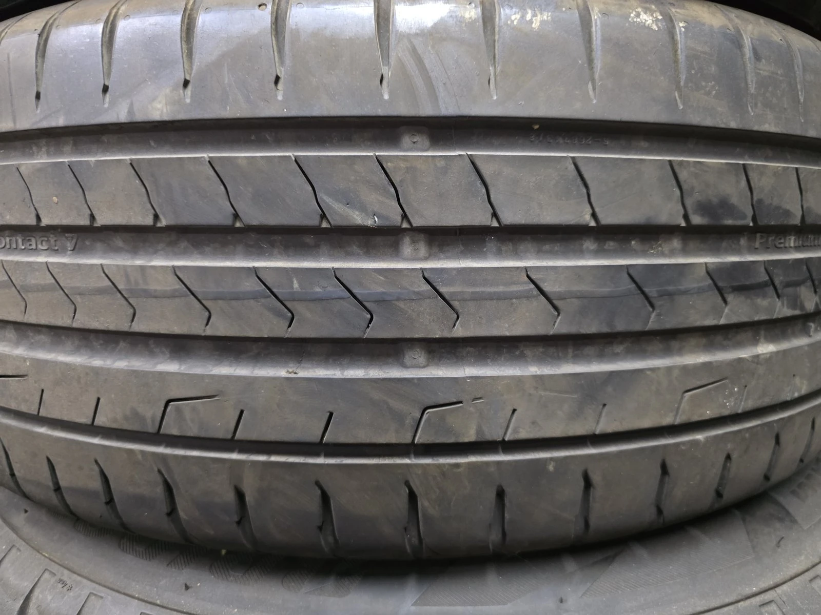 Гуми Летни 225/50R18, снимка 2 - Гуми и джанти - 56730710