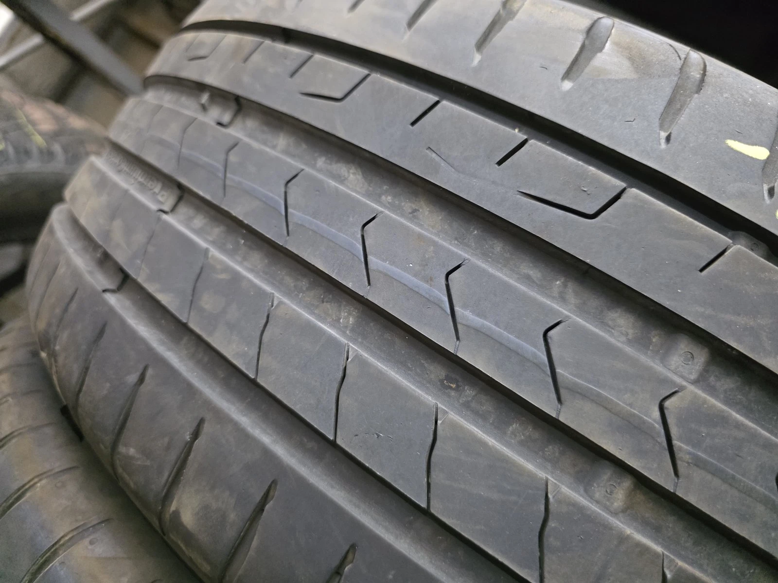 Гуми Летни 225/50R18, снимка 4 - Гуми и джанти - 56730710
