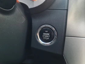 Toyota Auris 1.6 VVTI KeyLess GO Автопилот Климатроник , снимка 13