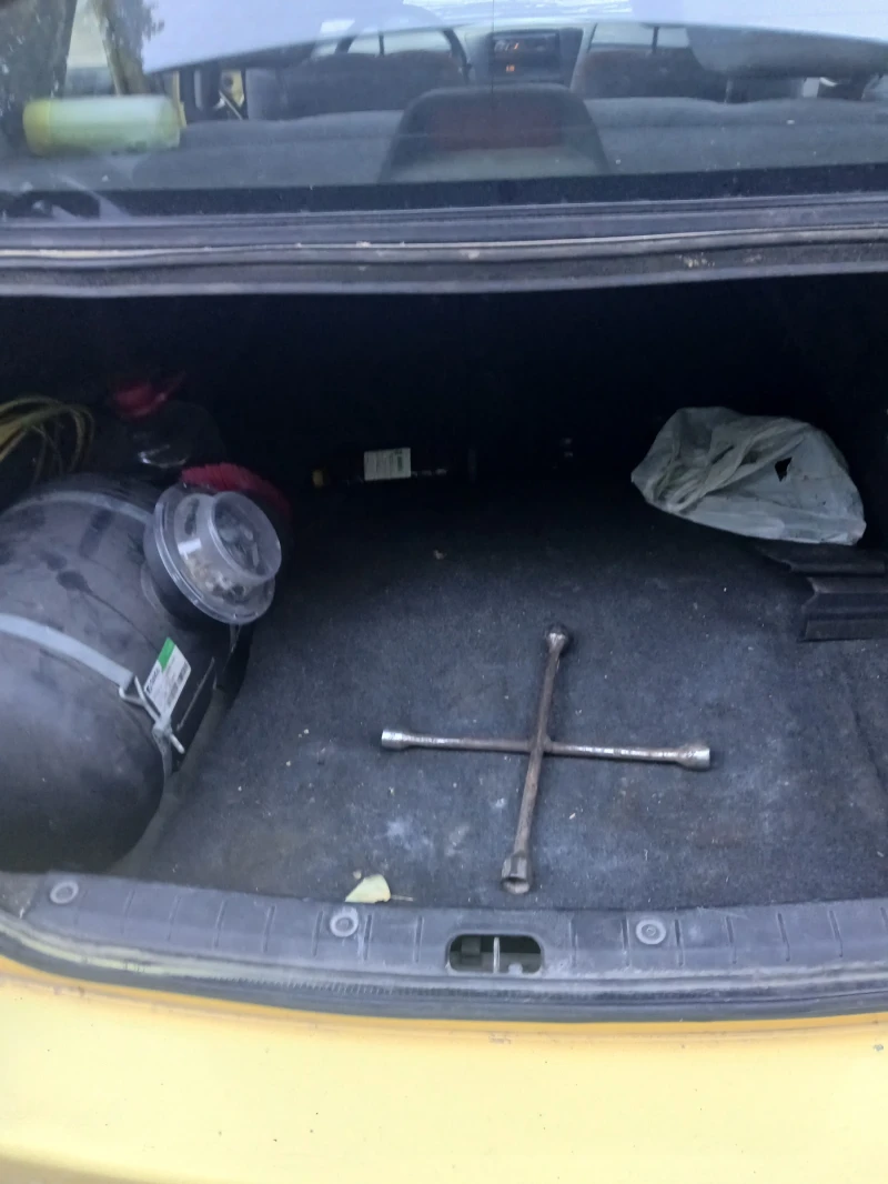 Suzuki Liana Liana, снимка 9 - Автомобили и джипове - 51977679