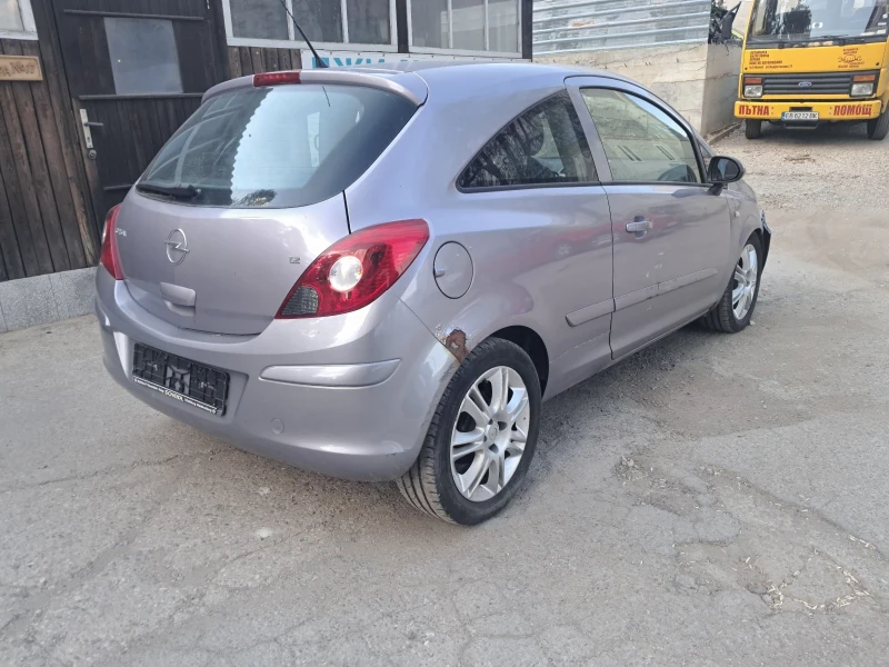Opel Corsa 1.2 , снимка 3 - Автомобили и джипове - 51364318