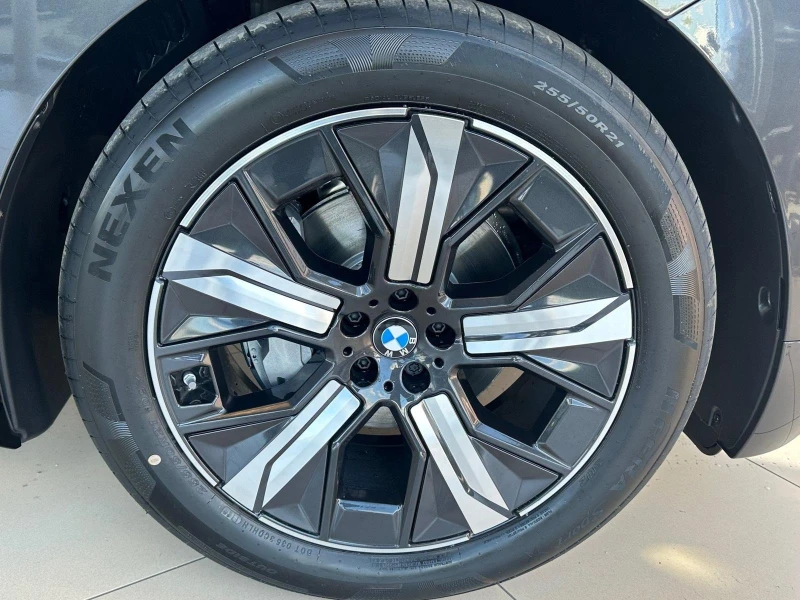 BMW iX xDrive45 LED 360 H/K HEAD UP SPORTPAKET, снимка 5 - Автомобили и джипове - 51549984