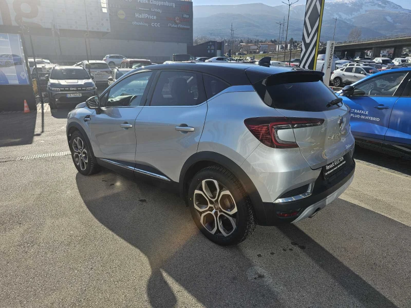 Renault Captur 1.3 TCe 130 EDC, снимка 4 - Автомобили и джипове - 53211205