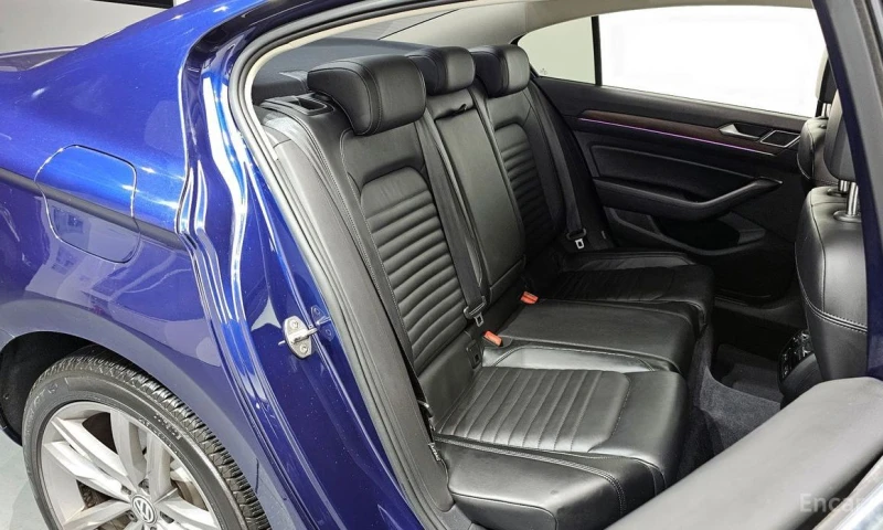 VW Passat, снимка 12 - Автомобили и джипове - 53530118