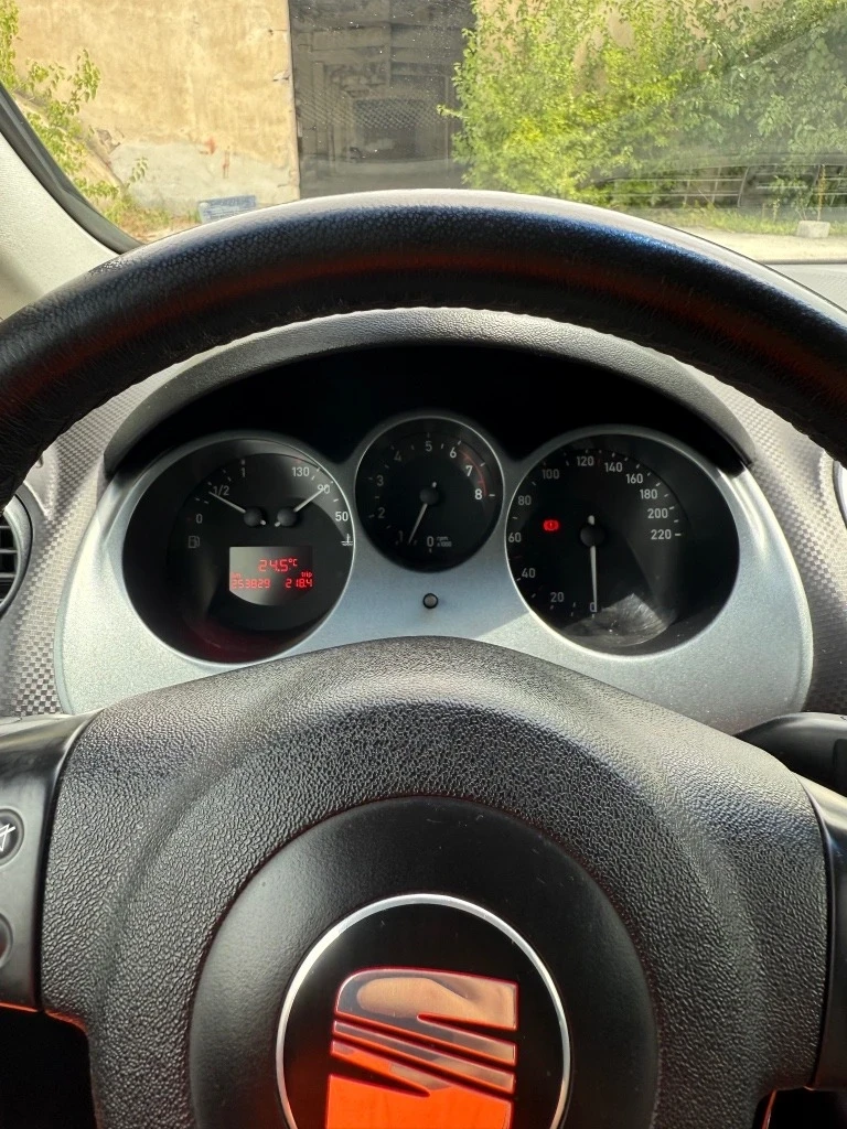 Seat Altea 1.6  Бензин/Газ, снимка 5 - Автомобили и джипове - 55060393