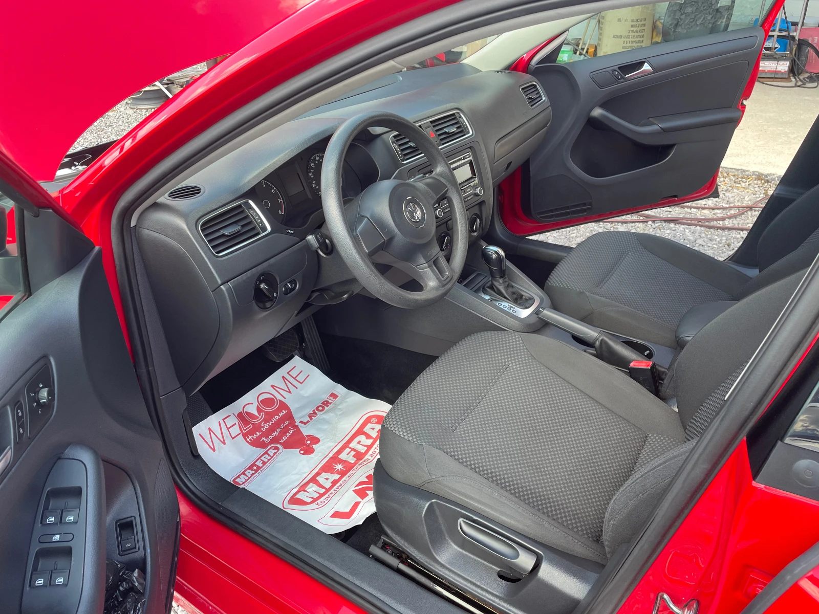 VW Jetta 2.0i 115к.с., снимка 6 - Автомобили и джипове - 54289717