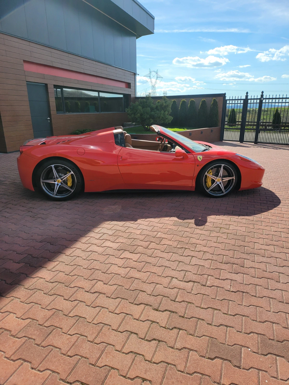 Ferrari 458 Italia Spider - изображение 5