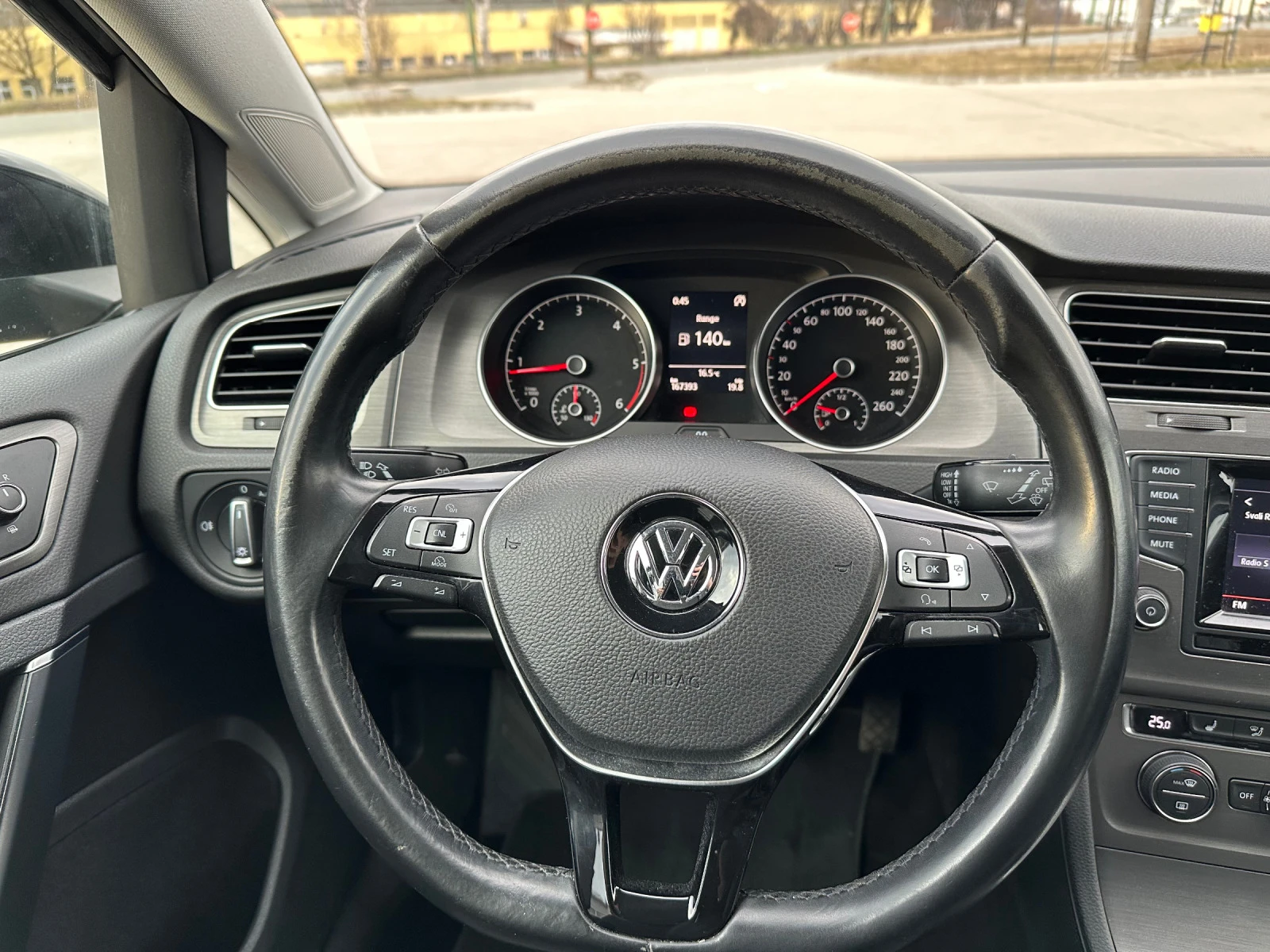 VW Golf 1.6 TDI - изображение 10