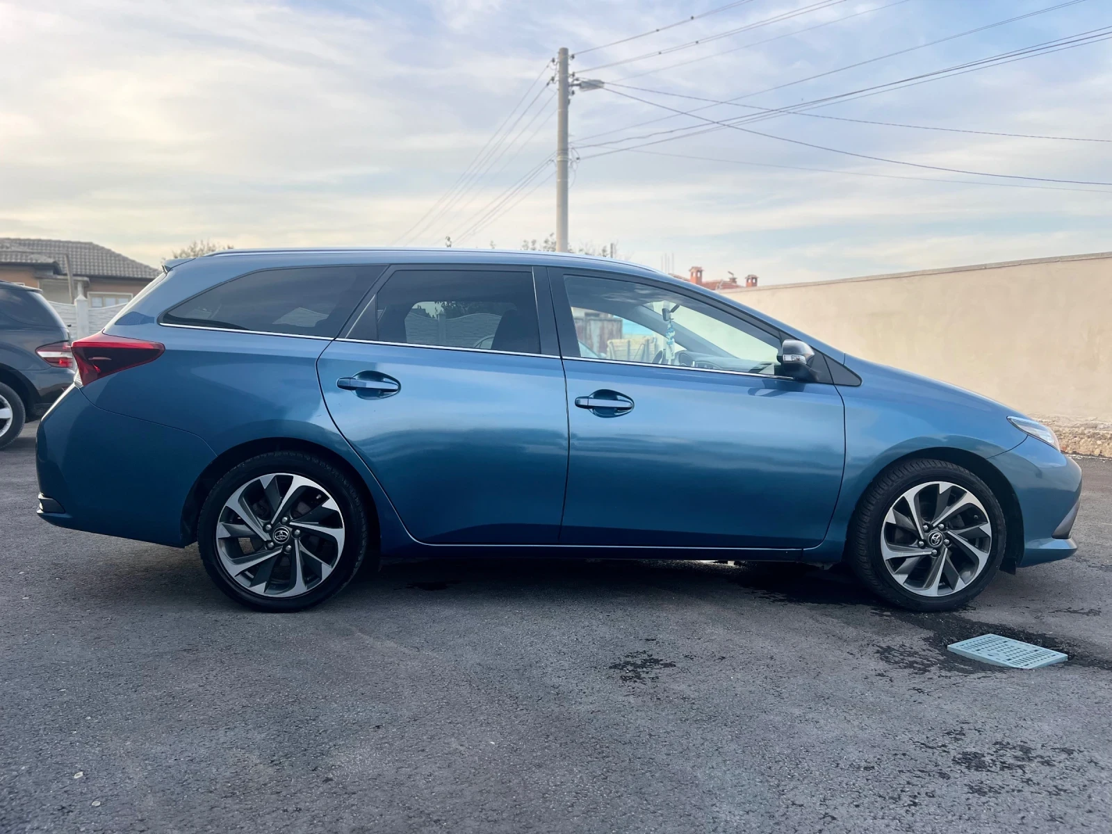 Toyota Auris 1.6D4D EXECUTIVE EURO6 ГЕРМАНИЯ - изображение 6