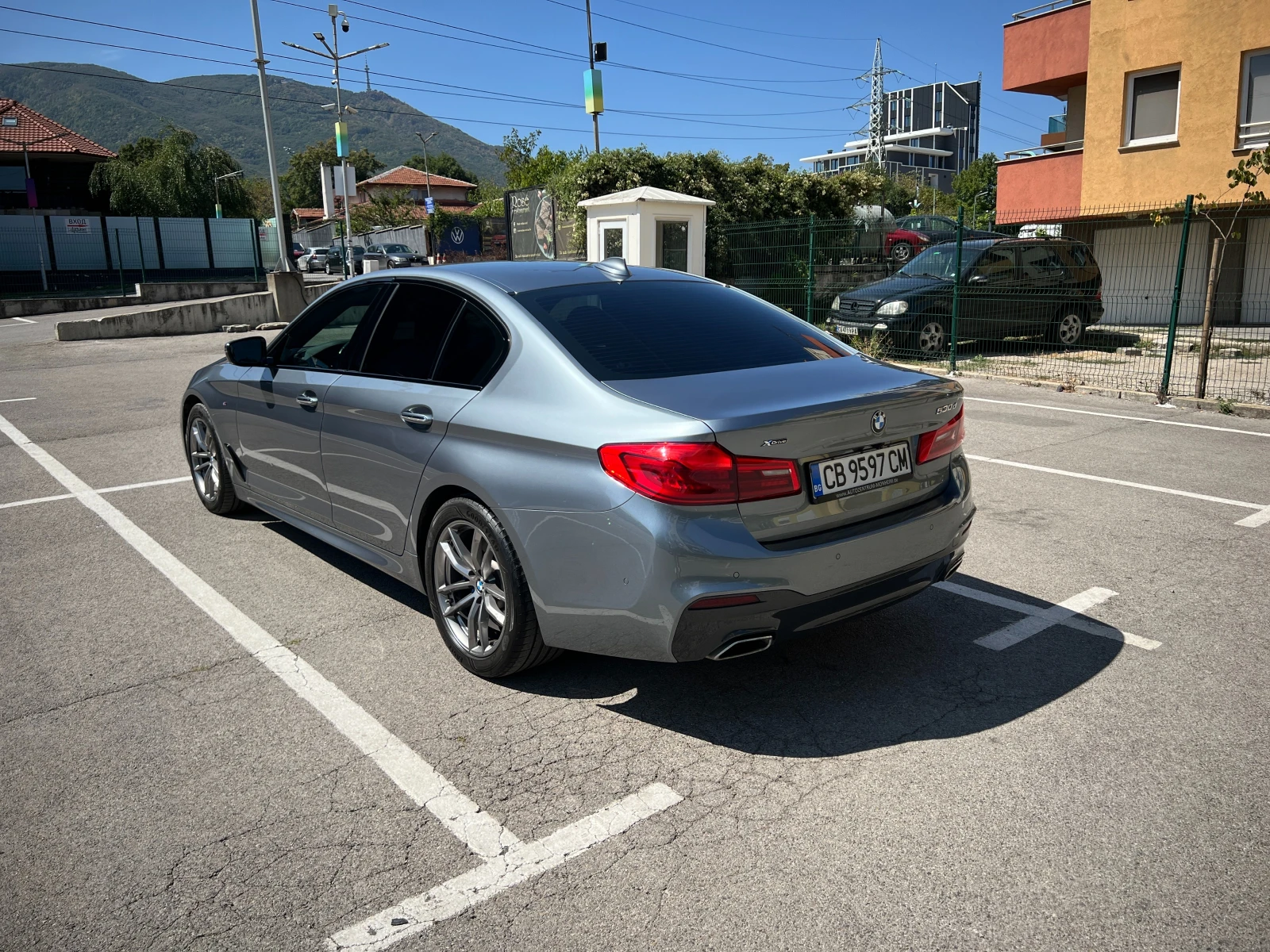 BMW 530 530d xDrive - изображение 4