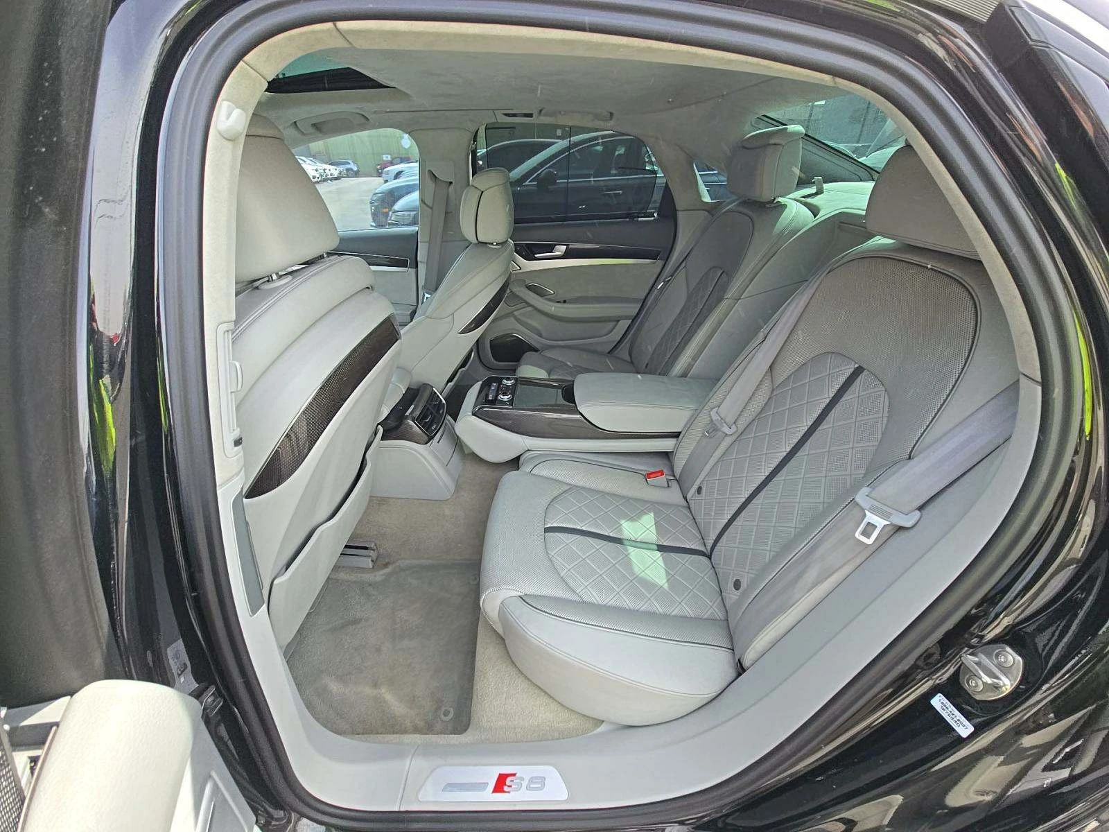 Audi S8 DISTRONIK* МАСАЖ* MATRIX* ОБДУХ* HEADUP* BOSE* FUL - изображение 10