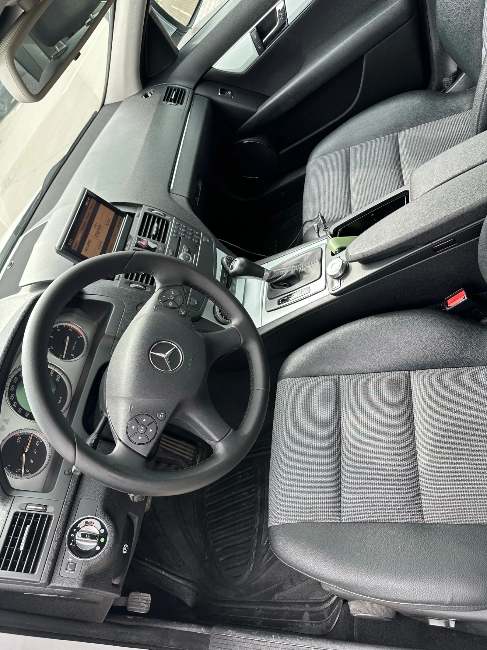 Mercedes-Benz C 220  - изображение 6
