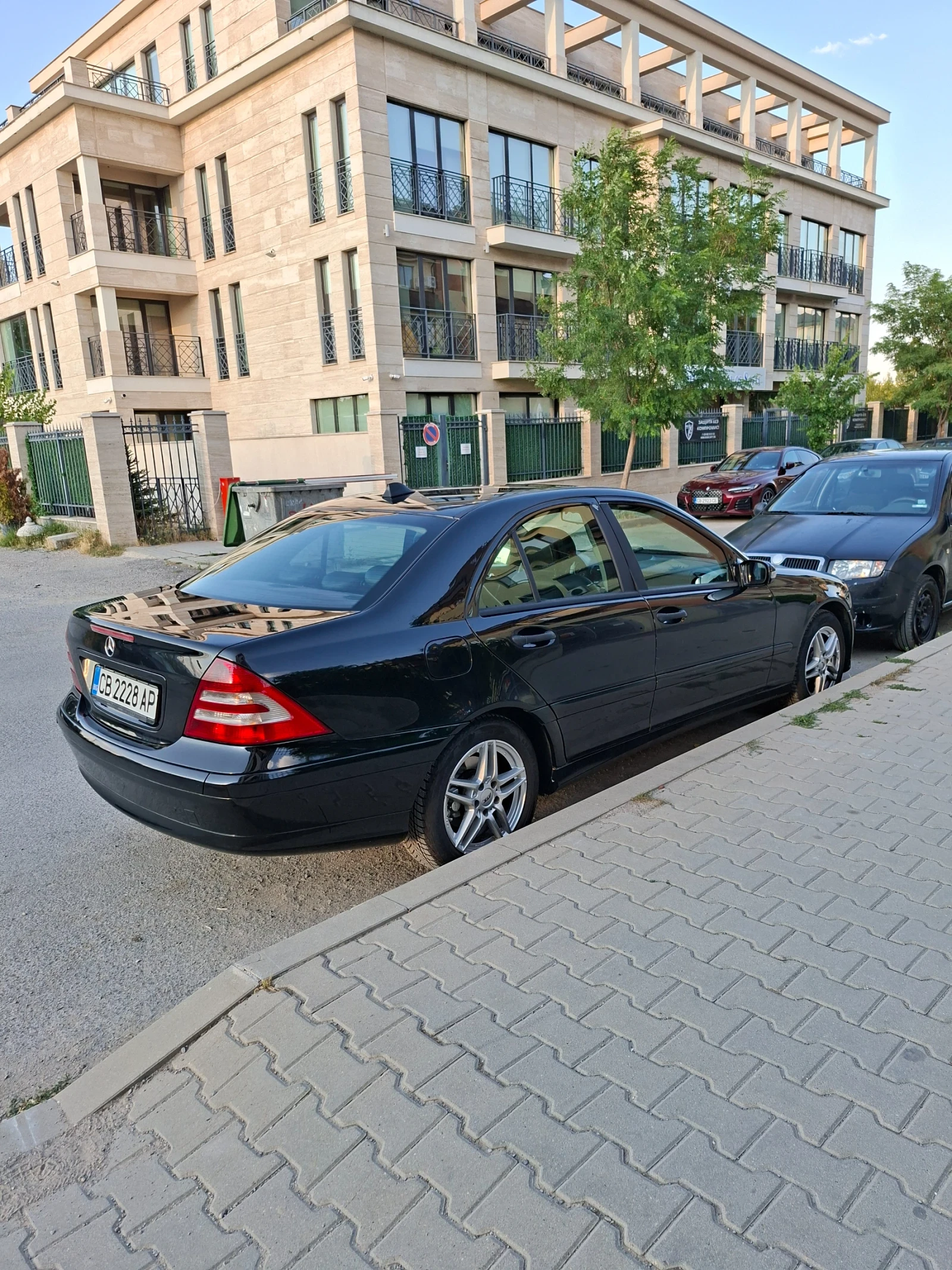 Mercedes-Benz C 200  - изображение 4