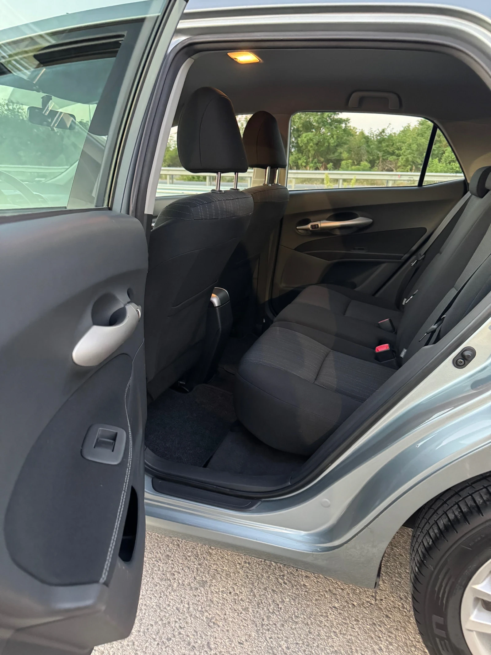 Toyota Auris 1.33 - изображение 9