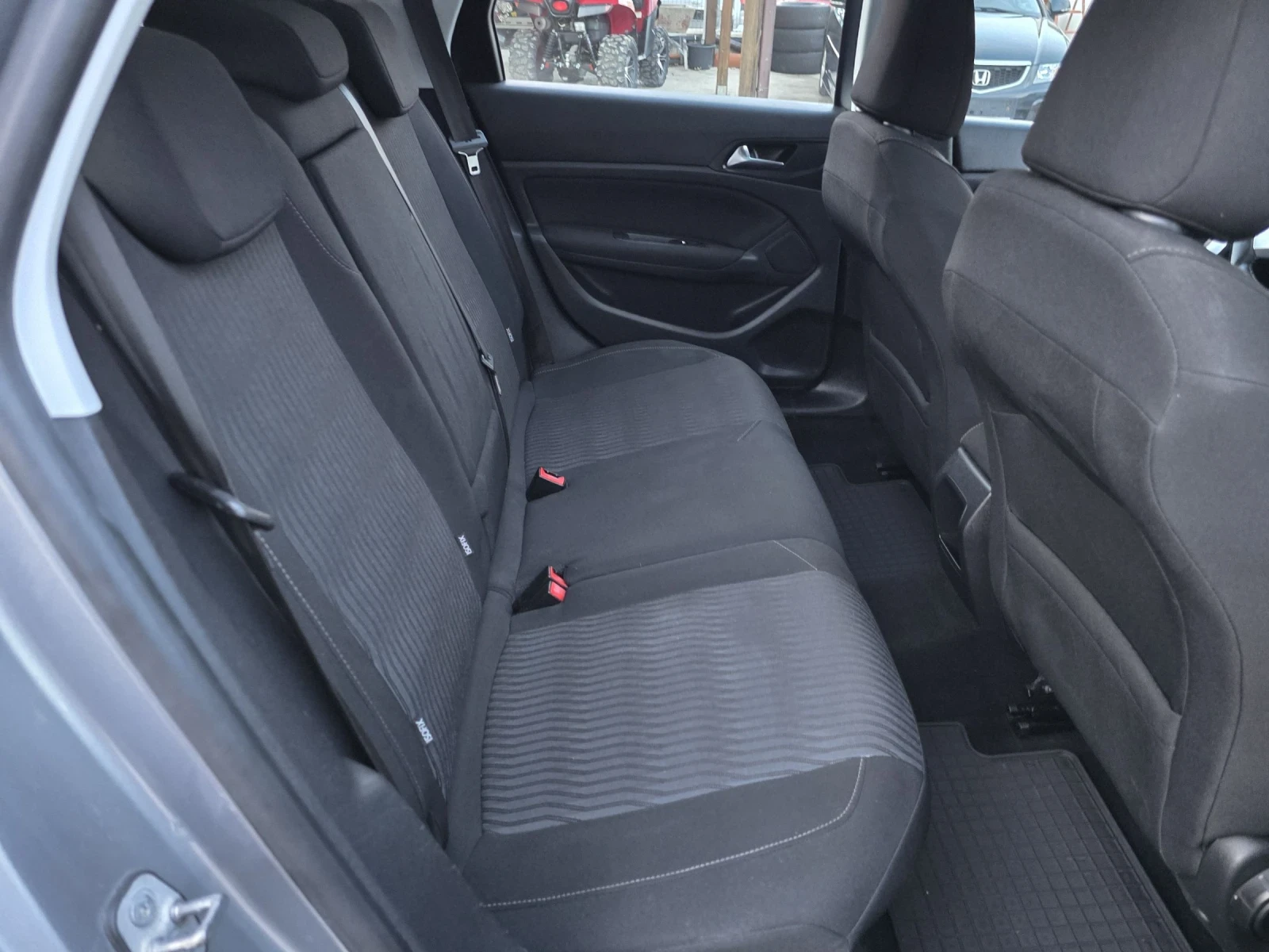 Peugeot 308 1.6HDI NAVI - изображение 8