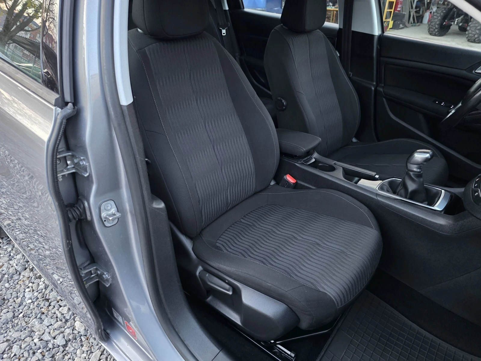 Peugeot 308 1.6HDI NAVI - изображение 7