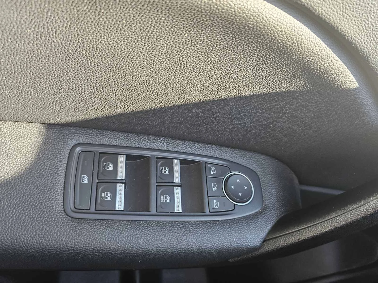 Renault Captur 1.3 TCe 130 EDC | Mobile.bg � ����������� 12