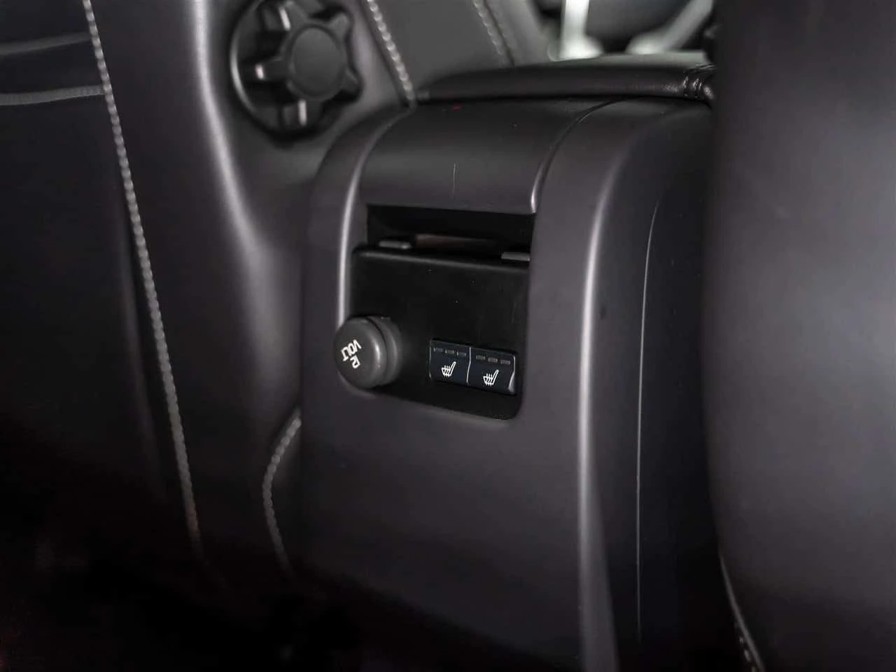 Volvo S60 * Platinum (non R design) * CARFAX * ЦЕНА ДО БГ, снимка 13 - Автомобили и джипове - 54257380