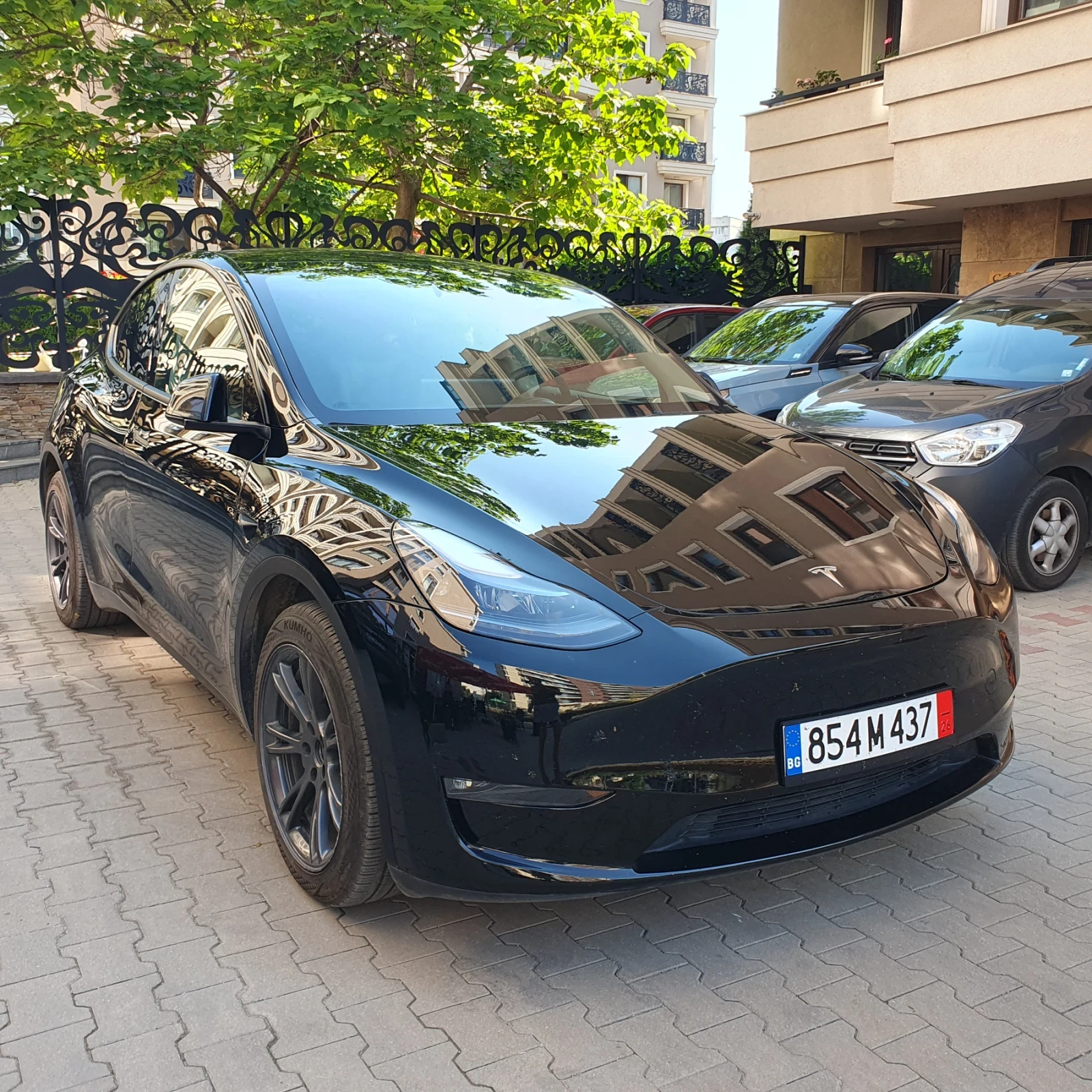 Tesla Model Y DUAL MOTOR AWD
