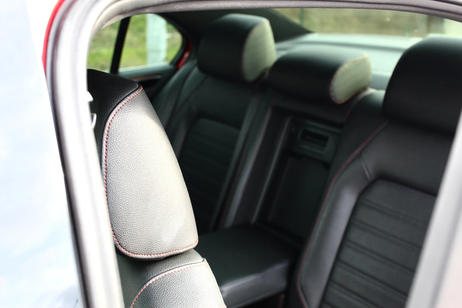 VW Golf Jetta GLI/GTI 2.0 TSI FULL DSG/6 211hp, снимка 12 - Автомобили и джипове - 55081051