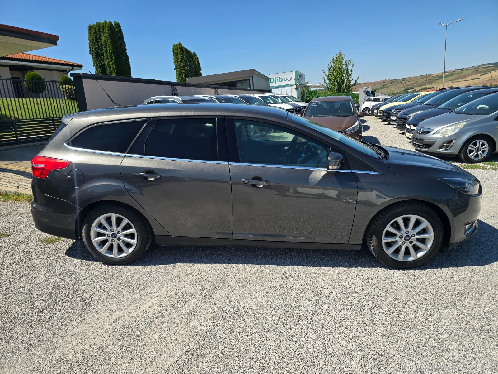 Ford Focus 1.0i-125-TITANIUM, снимка 4 - Автомобили и джипове - 55476879