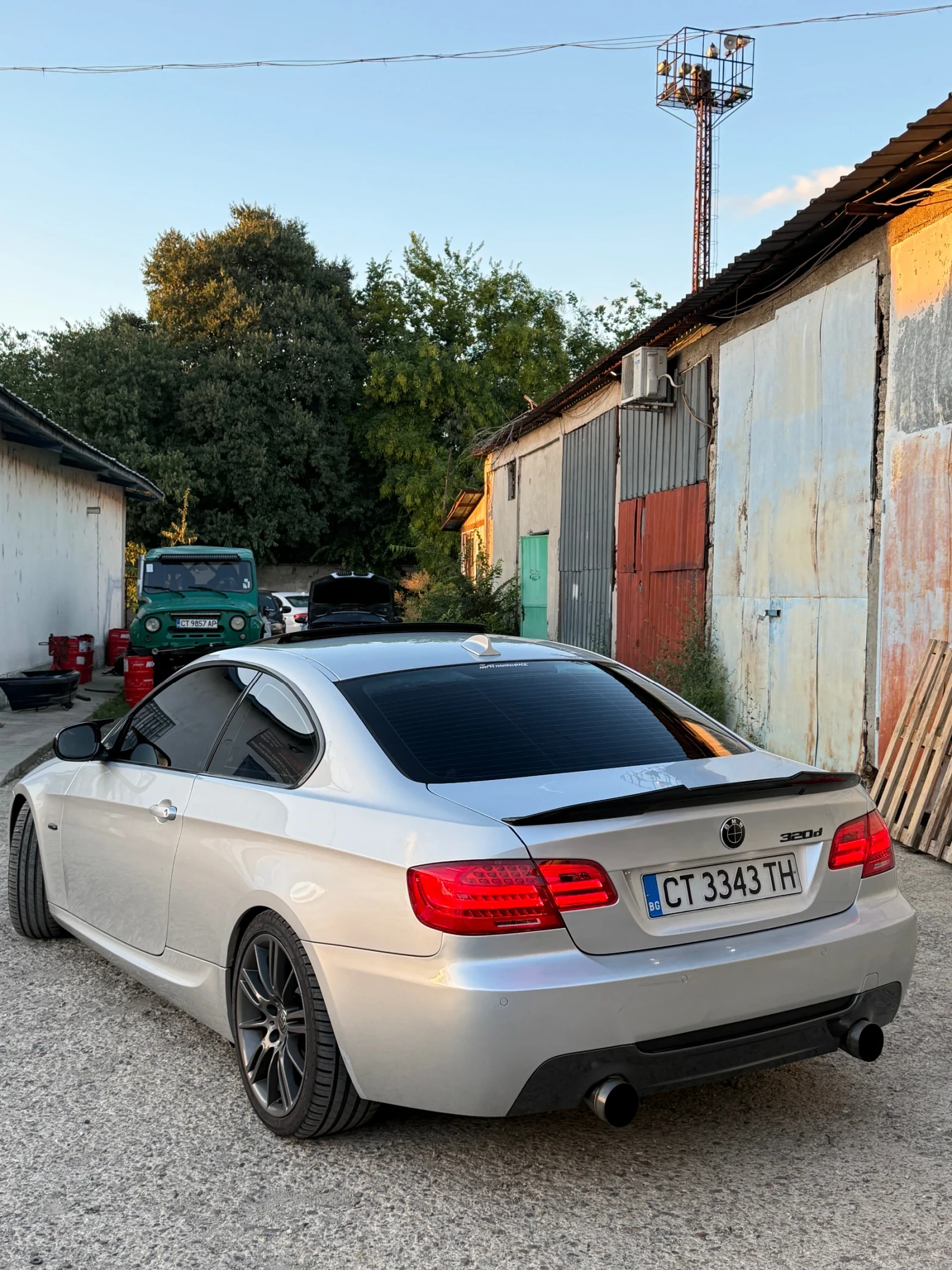 BMW 335, снимка 3 - Автомобили и джипове - 56316432