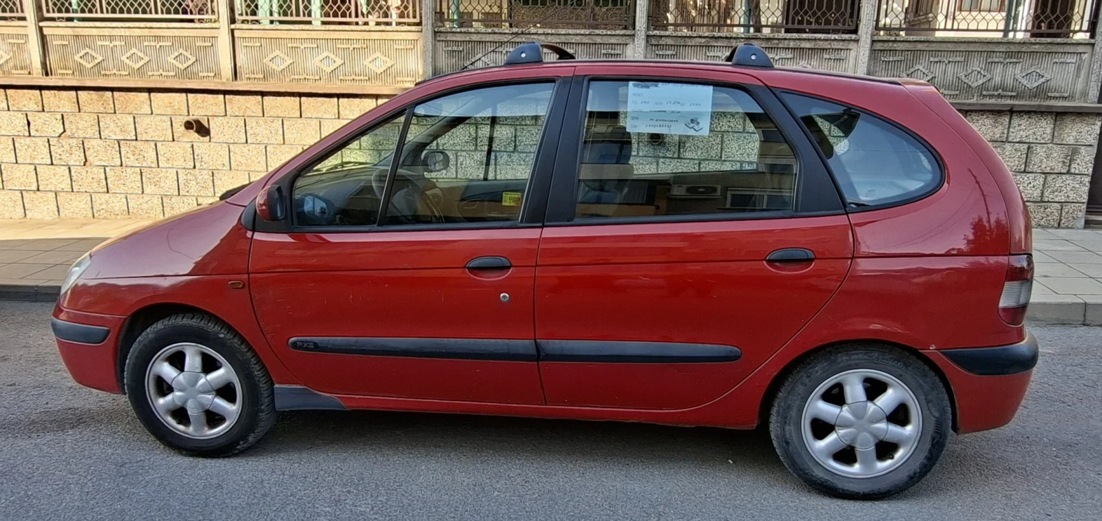 Renault Scenic 1.9 DTI, снимка 4 - Автомобили и джипове - 56334493