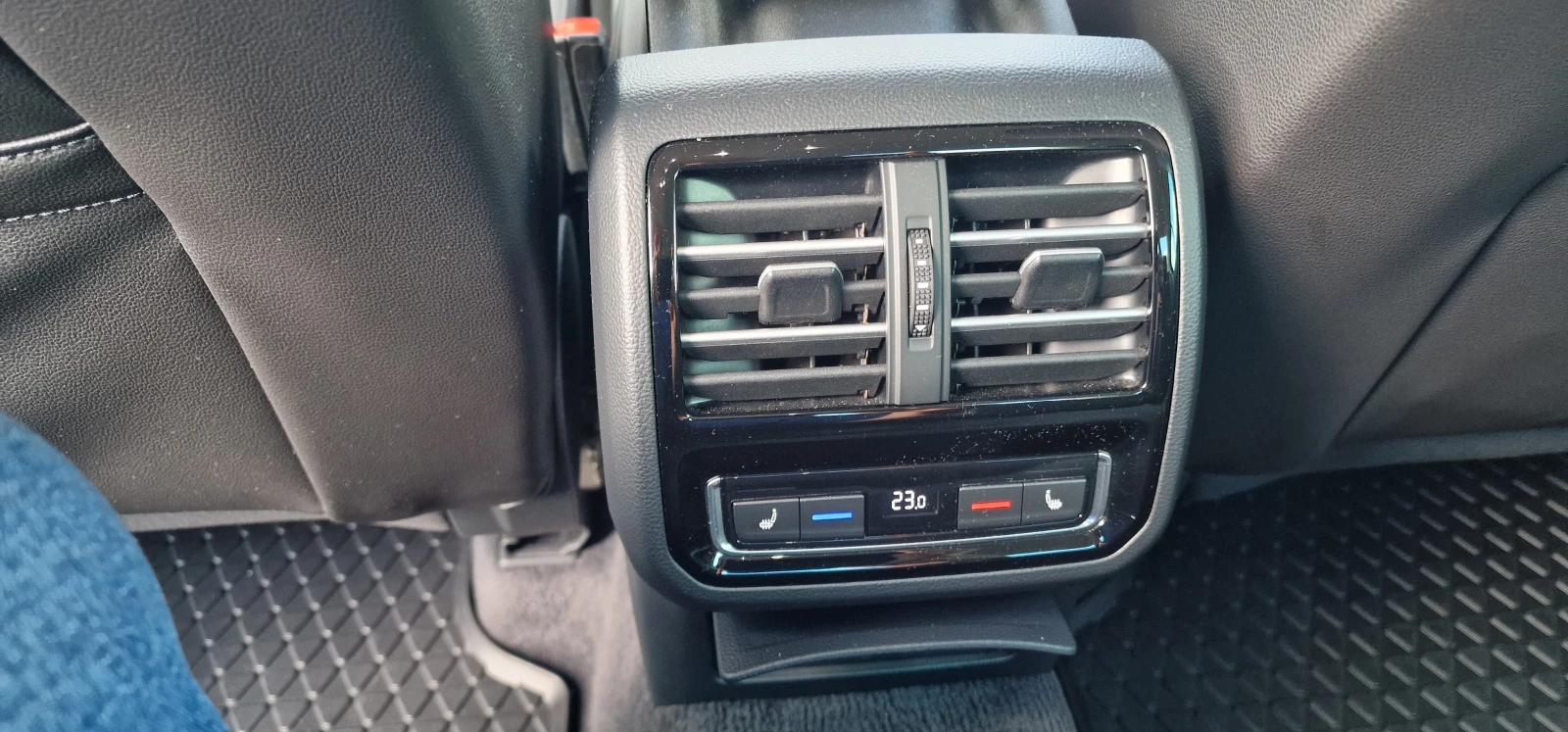 VW Passat, снимка 11 - Автомобили и джипове - 56554350