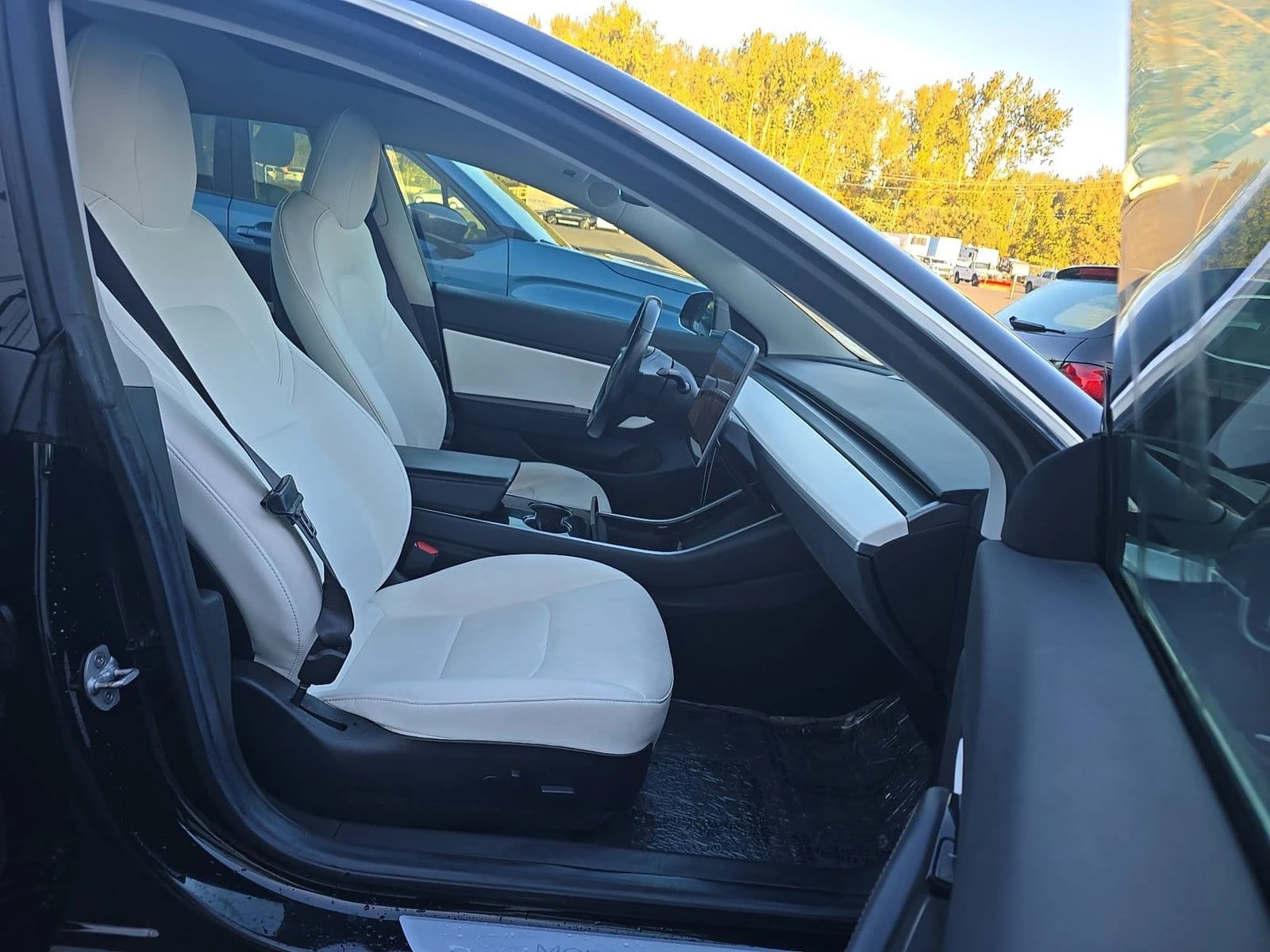 Tesla Model 3 LONG RANGE/ПОДГРЕВ/, снимка 7 - Автомобили и джипове - 56645858