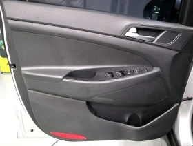 Hyundai Tucson 2.0 4WD MODERN, снимка 7