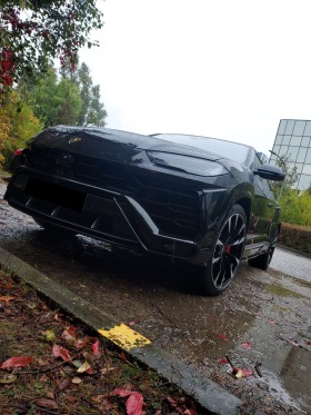    Lamborghini Urus 4.0 V8 ~ 509 999 .