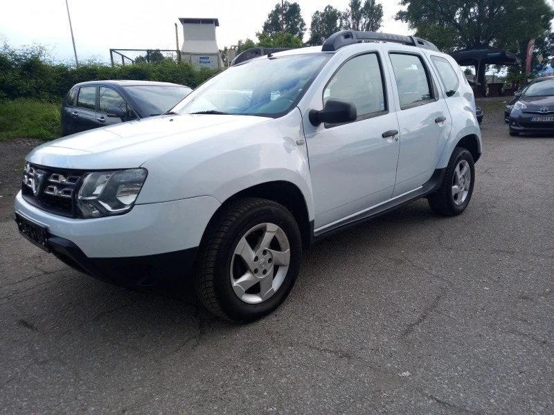 Dacia Duster 1.6i 105k.c.4x4, кожа, снимка 2 - Автомобили и джипове - 45734870