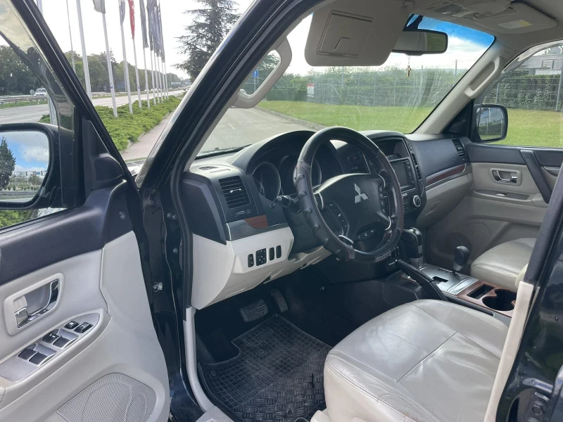 Mitsubishi Pajero Super Select 4WD-II 3.2 , снимка 11 - Автомобили и джипове - 47384197