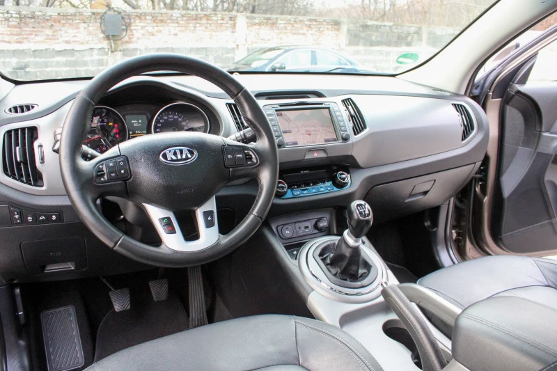 Kia Sportage 1.6GDI EXECUTIVE FACELIFT, снимка 9 - Автомобили и джипове - 48388240