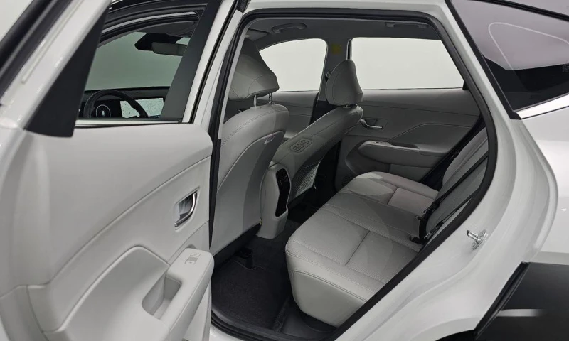 Hyundai Kona Gasoline 1.6 Turbo 2WD Inspiration, снимка 12 - Автомобили и джипове - 52114373