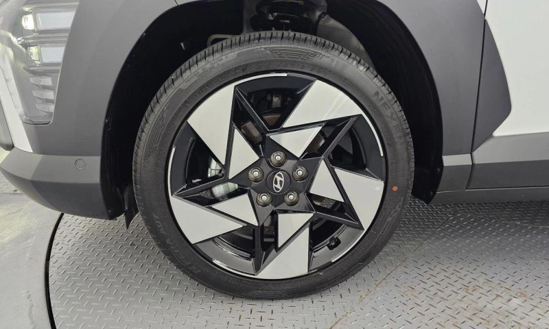 Hyundai Kona Gasoline 1.6 Turbo 2WD Inspiration, снимка 5 - Автомобили и джипове - 52114373