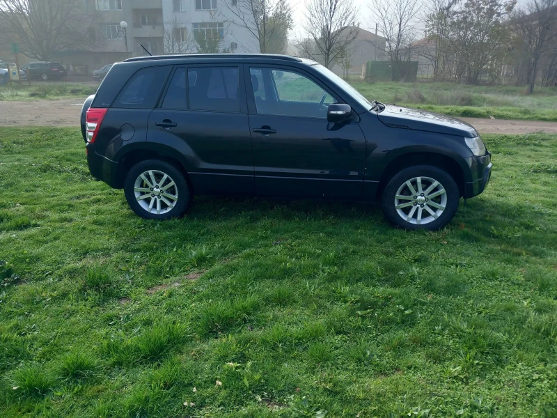 Suzuki Grand vitara 2.0 Бензин , снимка 5 - Автомобили и джипове - 52436697