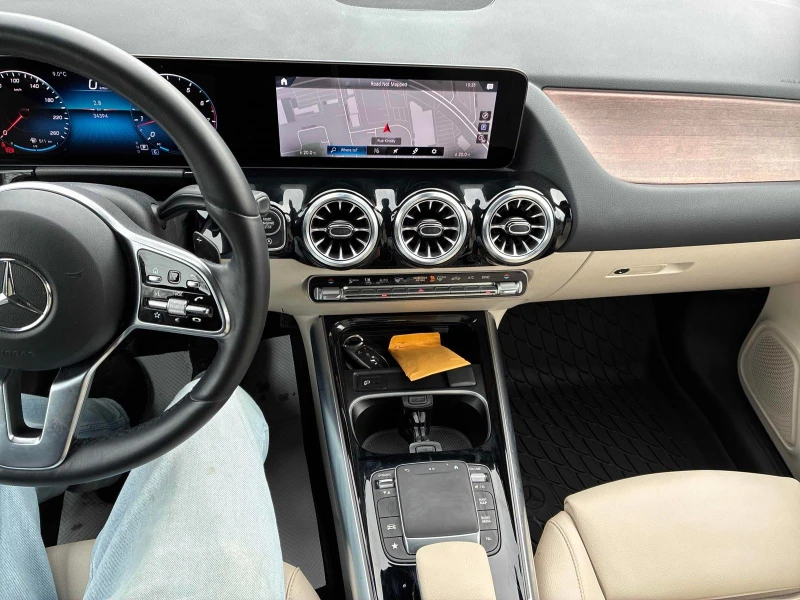 Mercedes-Benz GLA 250 С РЕГИСТРАЦИЯ & АВТО КРЕДИТ, снимка 10 - Автомобили и джипове - 53574235