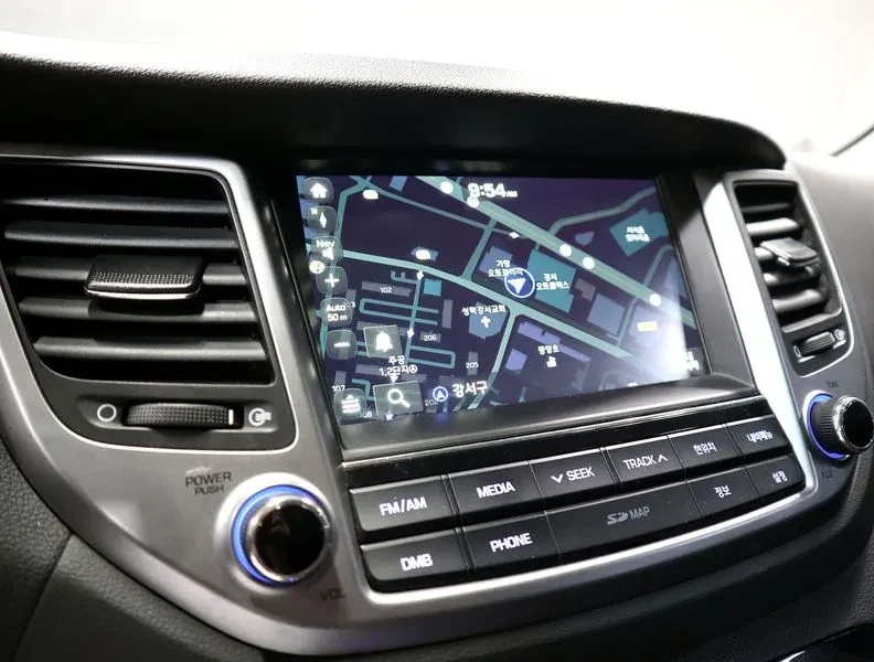 Hyundai Tucson 2.0 4WD MODERN, снимка 11 - Автомобили и джипове - 55801648