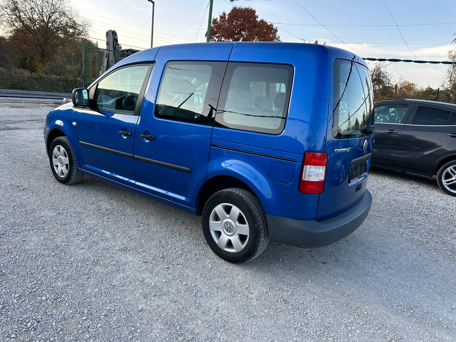 VW Caddy 1.6 I LIFE 102kc - изображение 6